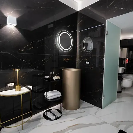 Luxury White Πανσιόν