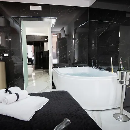 Πανσιόν Luxury White